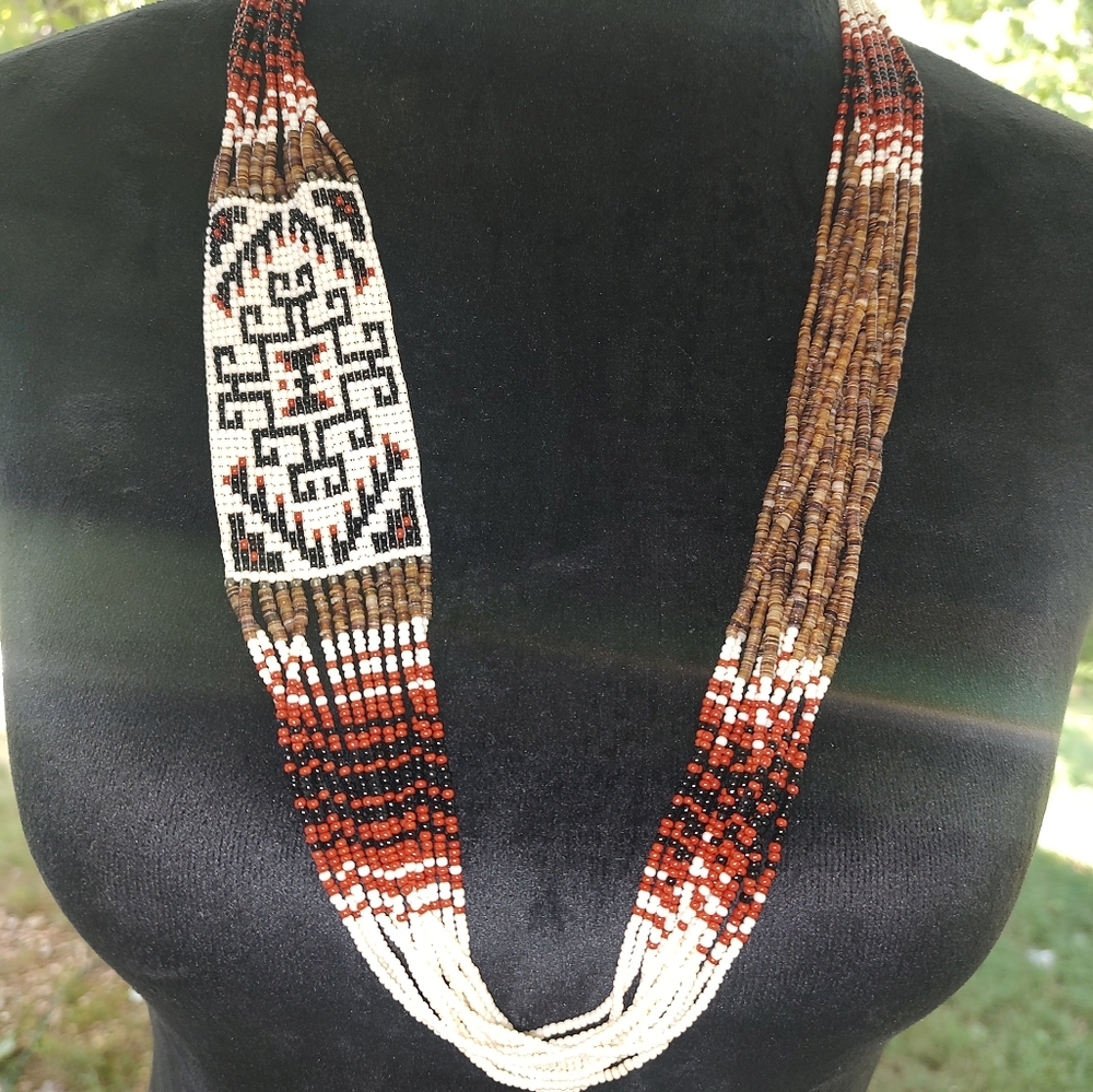 Gorgeous Vintage Native American rug bead necklace